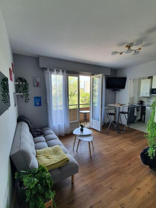 Le Studio Du Quai Charleville-Mézières Екстериор снимка